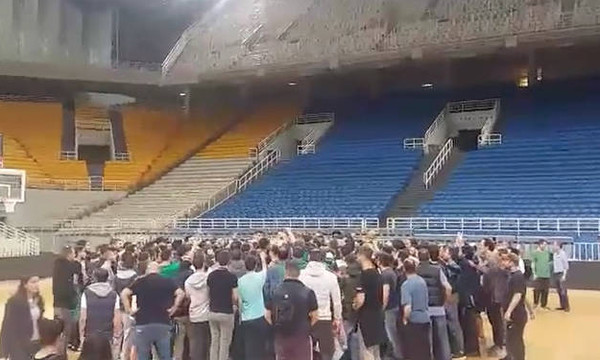 Μια φωνή ομάδα και κόσμος: «ΠΑΝΑΘΗΝΑΪΚΟΣ!» (video)