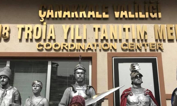Η τουρκική προπαγάνδα στο… απόγειό της: Ανακήρυξαν το 2018 σε «έτος Τροίας»! (pics+vids)