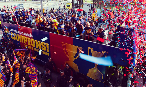 Μπαρτσελόνα: Ασταμάτητο πάρτι για το νταμπλ! (photos+video)