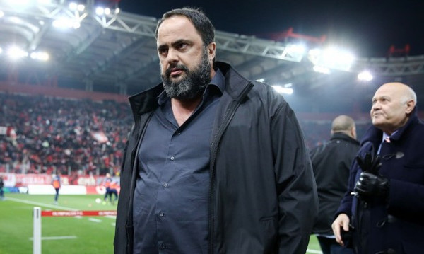 Έξαλλος ο Μαρινάκης με τους παίκτες: «Ούτε για χαρτί υγείας στο Ρέντη - Να πάτε να πνιγείτε»!