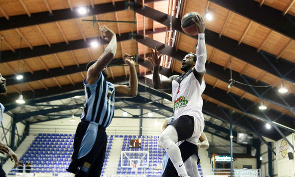 Άλωσε τα Τρίκαλα και παραμένει στο κόλπο ο Κολοσσός