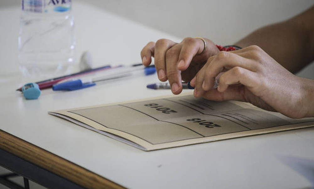 Πανελλήνιες Πανελλαδικές 2018 - ΕΠΑΛ: Οι απαντήσεις στη Νεοελληνική Γλώσσα - Έκθεση