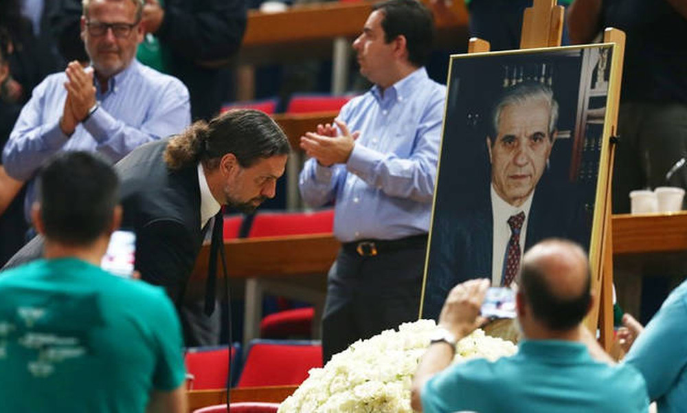 Σύσσωμος ο Παναθηναϊκός τίμησε τη μνήμη του Παύλου Γιαννακόπουλου (videos)