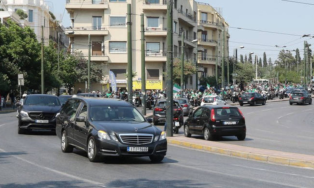 Η πορεία των οπαδών του Παναθηναϊκού για τον Παύλο Γιαννακόπουλο (photos)