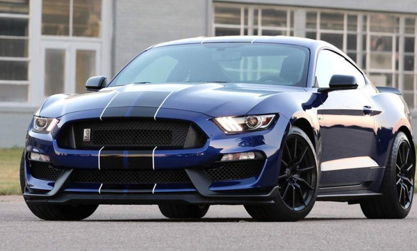 Τα 526 άλογα της νέας Mustang αποτελούν ξεκάθαρα μια απειλή για την άσφαλτο
