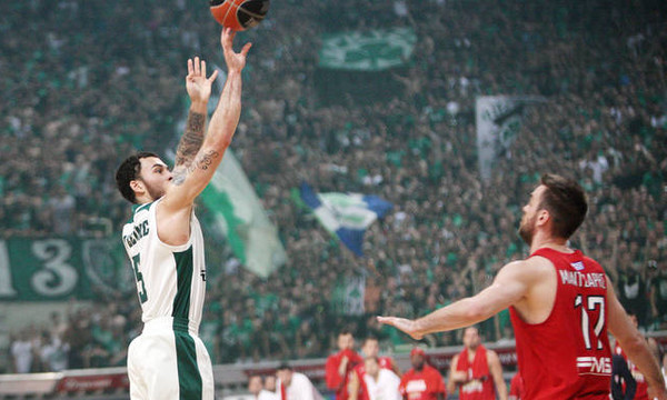 Το buzzer beater του Τζέιμς (video)