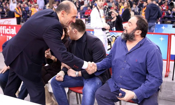 Ολυμπιακός: Δήλωση στήριξης Μαρινάκη σε Αγγελόπουλους