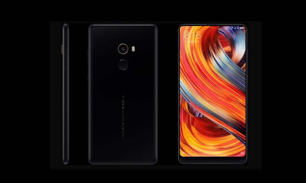 To smartphone που θα συγκεντρώσει τα βλέμματα στην παραλία
