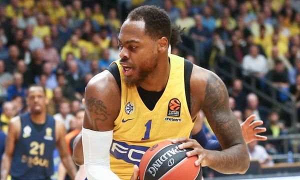 Τόμας: «Έρχομαι για να τους κάνω να... ανησυχήσουν!»