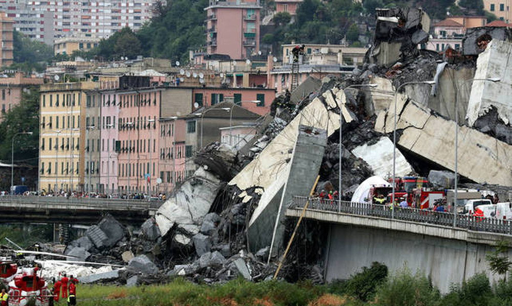 Τραγωδία Γένοβα: Σε κεραυνό αποδίδουν την κατάρρευση της γέφυρας αυτόπτες μάρτυρες