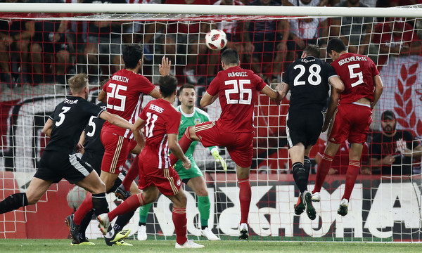 Με τρεις απουσίες η Μπέρνλι κόντρα στον Ολυμπιακό