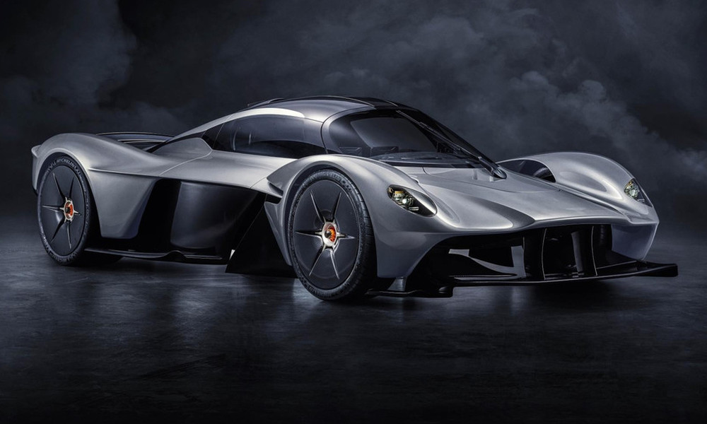 To hypercar της Aston Martin ανατριχιάζει την άσφαλτο