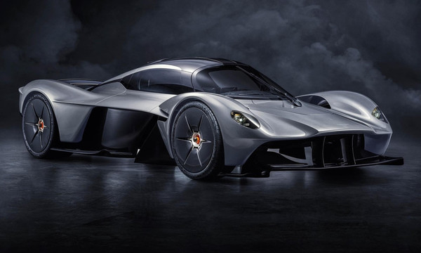 To hypercar της Aston Martin ανατριχιάζει την άσφαλτο