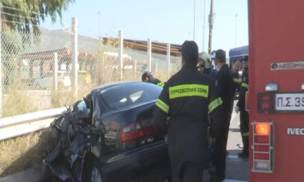 Φρικτό τροχαίο με δύο νεκρούς στην παλαιά εθνική οδό Αθηνών - Κορίνθου (vid+pics)