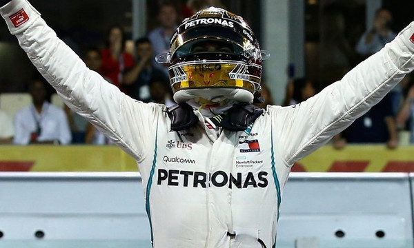 Formula 1: Έκλεισε τη χρονιά με νίκη ο Χάμιλτον, είπε «αντίο» ο Αλόνσο (video)