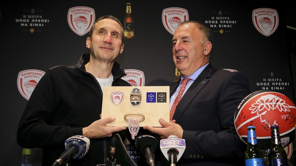 Ολυμπιακός: Όσα έγιναν στην ανανέωση της συνεργασίας με την Έζα (video)