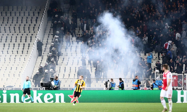 ΑΕΚ: Περιμένει την «καμπάνα» της UEFA