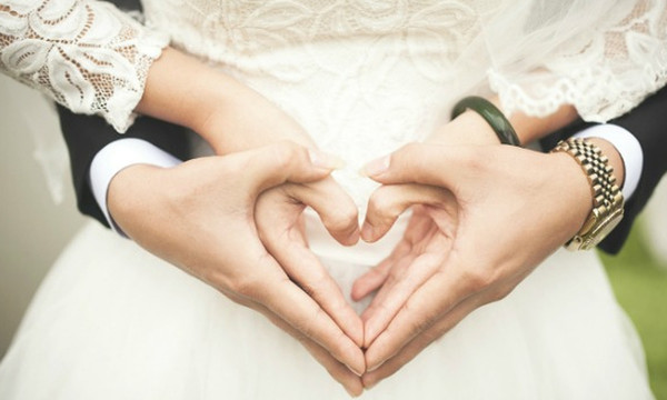 Λαμπερό ζευγάρι της ελληνικής σόουμπιζ πήρε την απόφαση να παντρευτεί μέσα στο 2019! 