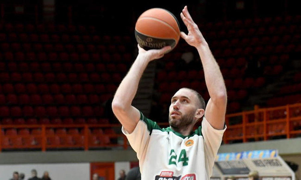 Αποθέωση για τον Παναθηναϊκό ΟΠΑΠ στην Πάτρα (videos)