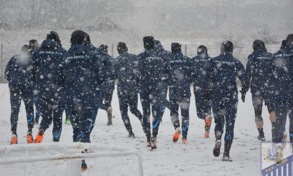 Λαμία: Προπόνηση σε… άσπρο φόντο (photos)