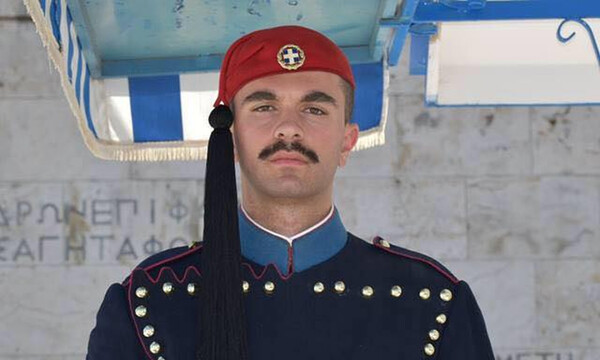Θρήνος για τον 24χρονο Εύζωνα: «Καλό παράδεισο τσολιά μου» (pics+vid)