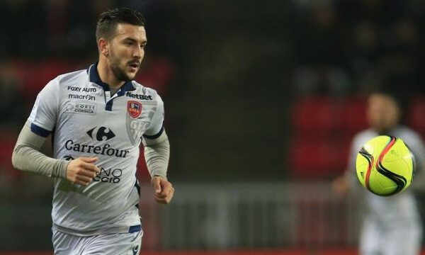 Ολυμπιακός: Τσεκάρει Γάλλο αμυντικό (photos)