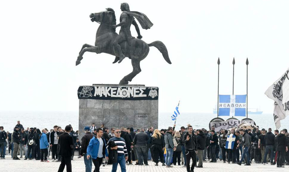 Στους δρόμους ο κόσμος του ΠΑΟΚ: «Μακεδονία γη ελληνική»! (photos)