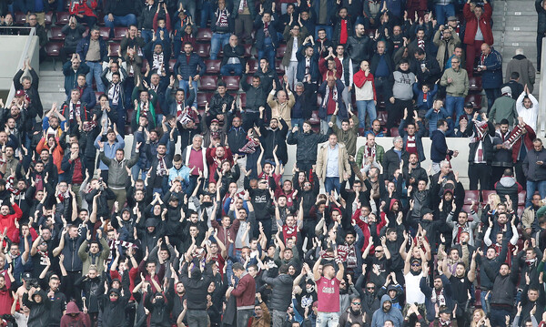 ΑΕΛ-ΠΑΟΚ: Ένταση με οπαδούς του ΠΑΟΚ που μπούκαραν στο «AEL FC Arena»! 