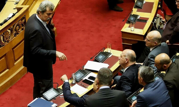 Οι διάλογοι από το επεισόδιο Πολάκη - Μητσοτάκη: «Άντε, βρε βούρλο» - «Κάνεις το νταή»