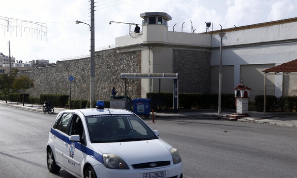 Συναγερμός για βόμβα στον Κορυδαλλό: Έκλεισαν οι φυλακές