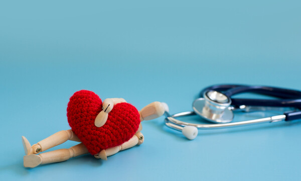 Προσοχή! Τα 10 σημάδια που δείχνουν ότι κάτι δεν πάει καλά με την καρδιά σας (εικόνες)