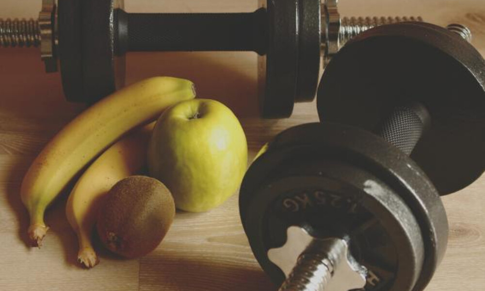 Kάψιμο λίπους, αύξηση μυϊκής μάζας, άσκηση: Τι πρέπει να περιλαμβάνει η διατροφή
