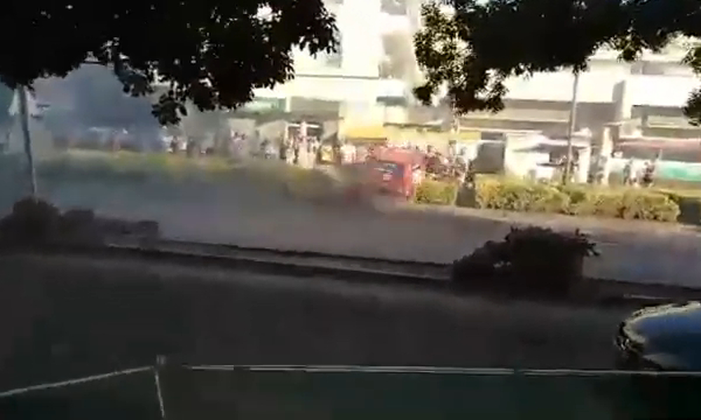 Σοκαριστικό ατύχημα σε ράλι - Αυτοκίνητο έπεσε πάνω σε θεατές (video)