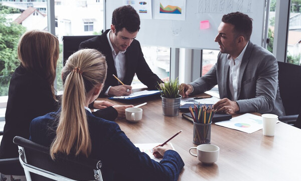 Πέντε πράγματα που κάνουν οι επιτυχημένοι επαγγελματίες (εικόνες)