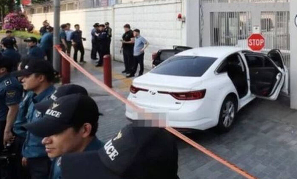 Σεούλ: Φόρτωσε το αυτοκίνητό του με γκαζάκια και έπεσε πάνω στο κτήριο της αμερικανικής πρεσβείας