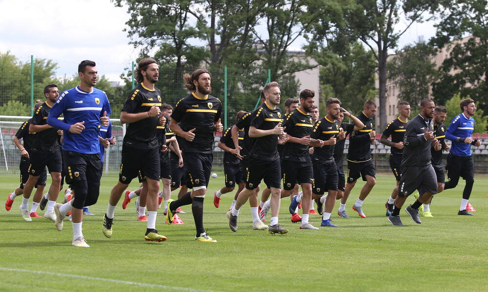 Έπιασε δουλειά στo Κιέλτσε η ΑΕΚ (vid)