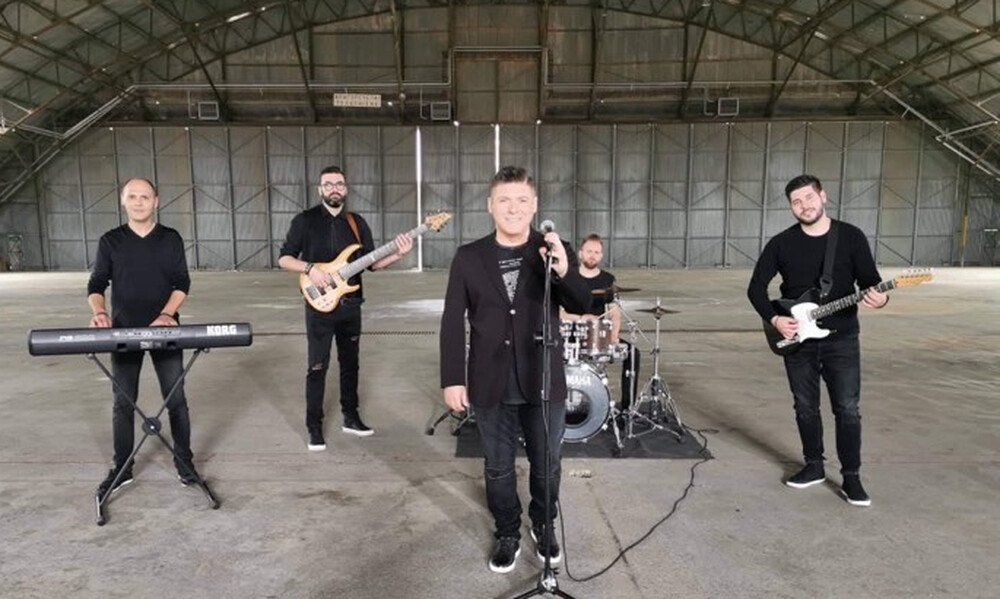 «Μου λείπεις»: Το νέο τραγούδι του Δ. Γιώτη ξεπέρασε το 1 εκατ. προβολές στο Youtube σε ένα μήνα