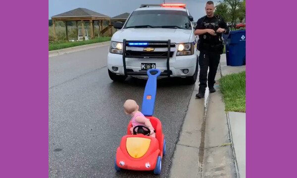 Bίντεο με πρωταγωνιστές έναν αστυνομικό & ένα μωρο κάνει το γύρο του διαδικτύου-Δείτε γιατί (vid)
