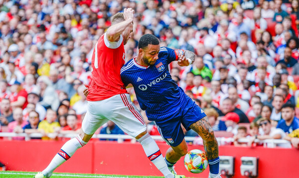 Η Λιόν νίκησε 2-1 την Άρσεναλ στο Emirates Cup (video)