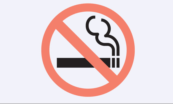 «Κομμένο» το κάπνισμα στα κλειστά γήπεδα 