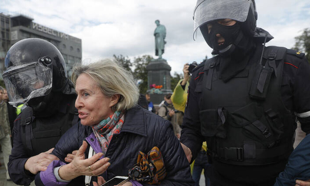 Ρωσία: Συλλήψεις εκατοντάδων διαδηλωτών που ζητούν διεξαγωγή ελεύθερων εκλογών στη Μόσχα