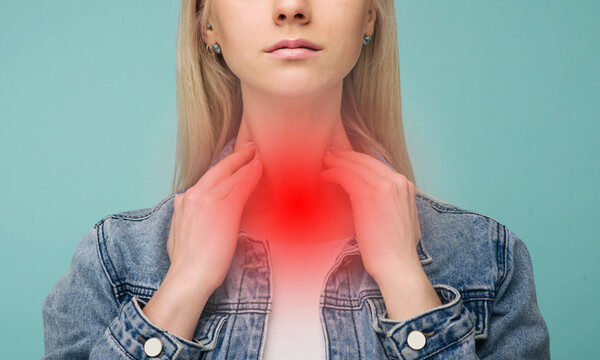 Φαρυγγίτιδα: 5 συμπτώματα σε εικόνες