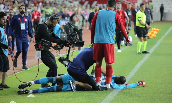 Τερματοφύλακας στην Τουρκία κατέρρευσε στο γήπεδο (video)