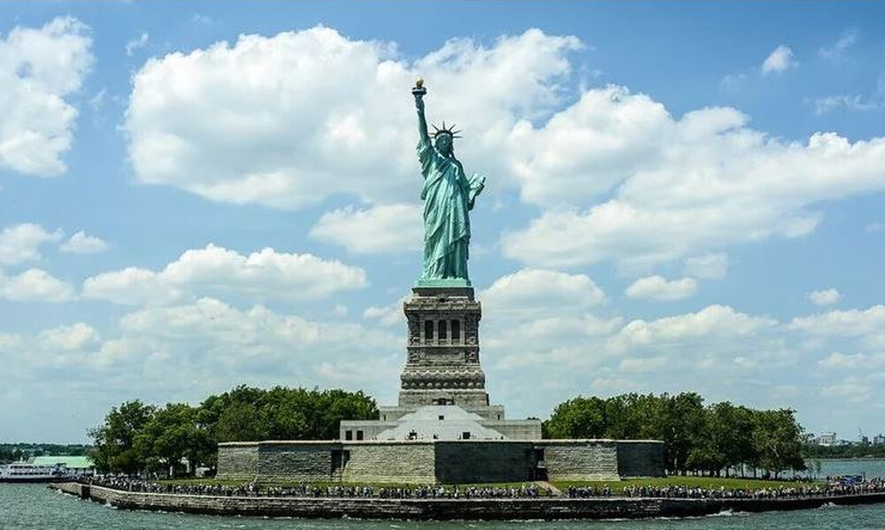 Εσείς ξέρατε ότι το Άγαλμα της Ελευθερίας είχε αρχικά άλλο χρώμα; (photos+video)
