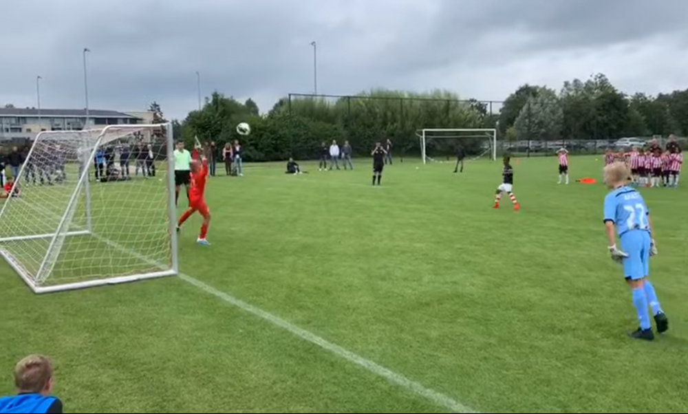 Το πιο… περίεργο πέναλτι σε παιχνίδι Κ12 στην Ολλανδία (video)
