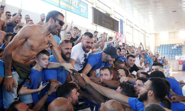 Ιωνικός: «Τρέλα» από 300 οπαδούς στην «πρώτη», παρουσία Σχορτσανίτη (photos)