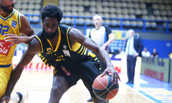 AEK: Πρόβλημα για δυο