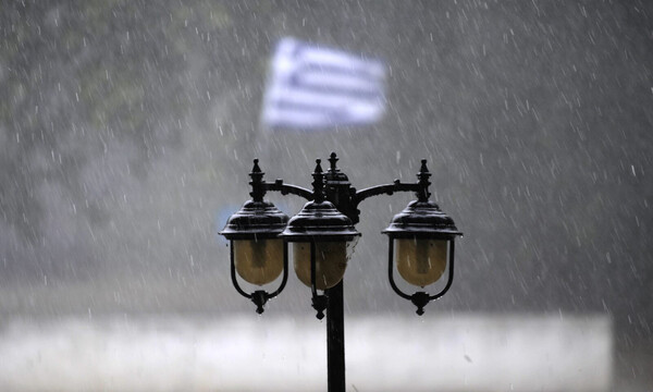 Έκτακτο δελτίο επιδείνωσης του καιρού: Έρχονται βροχές, καταιγίδες, θυελλώδεις άνεμοι και κρύο