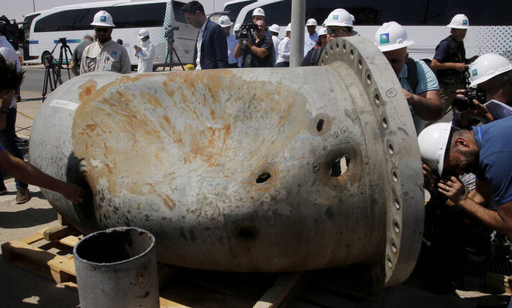 Λιωμένοι σωλήνες και καμένος εξοπλισμός: Εικόνες από τις πετρελαϊκές εγκαταστάσεις στη Σ. Αραβία 