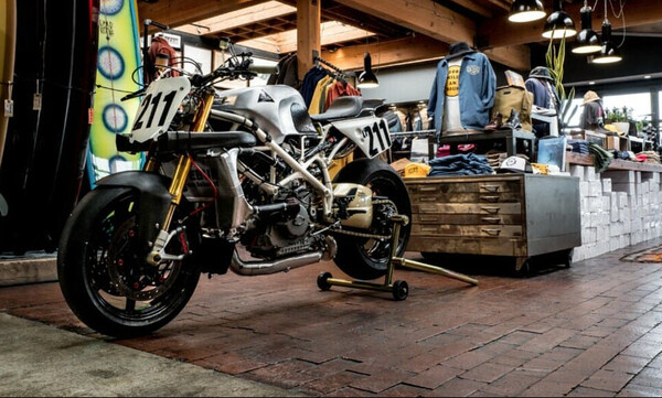 Πώς μια απλή Ducati μετατρέπεται σε έργο τέχνης